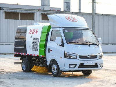 国六东风途逸扫路车（3立方）